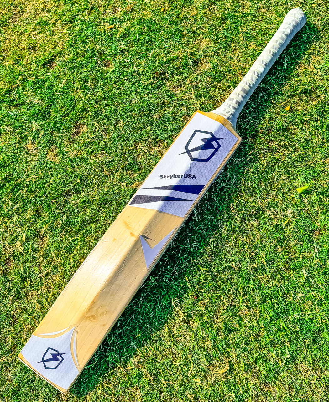 StrykerUSA Hand Crafted English Willow Cricket Bat Noor Edition Fully Knocked